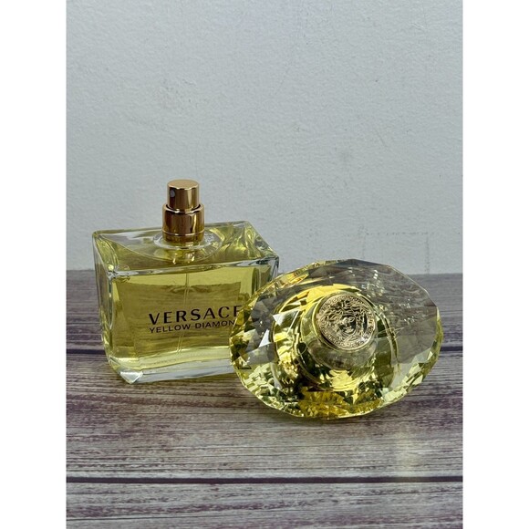 NWT Versace Yellow Diamond 90ml Eau de Toilette + Tote Bag 2-Piece Gift Set - Picture 9 of 16